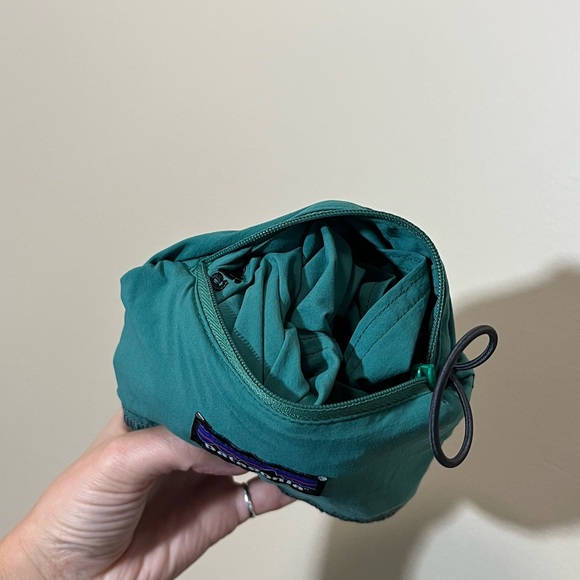 SOLD Patagonia Men’s Packable Board Shorts - Picture 6 of 14